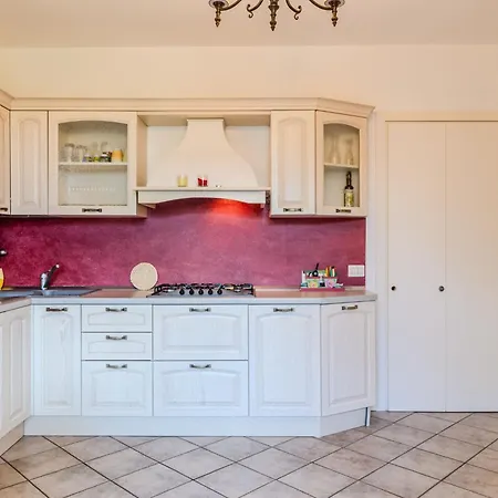 Raul By Interhome شقة